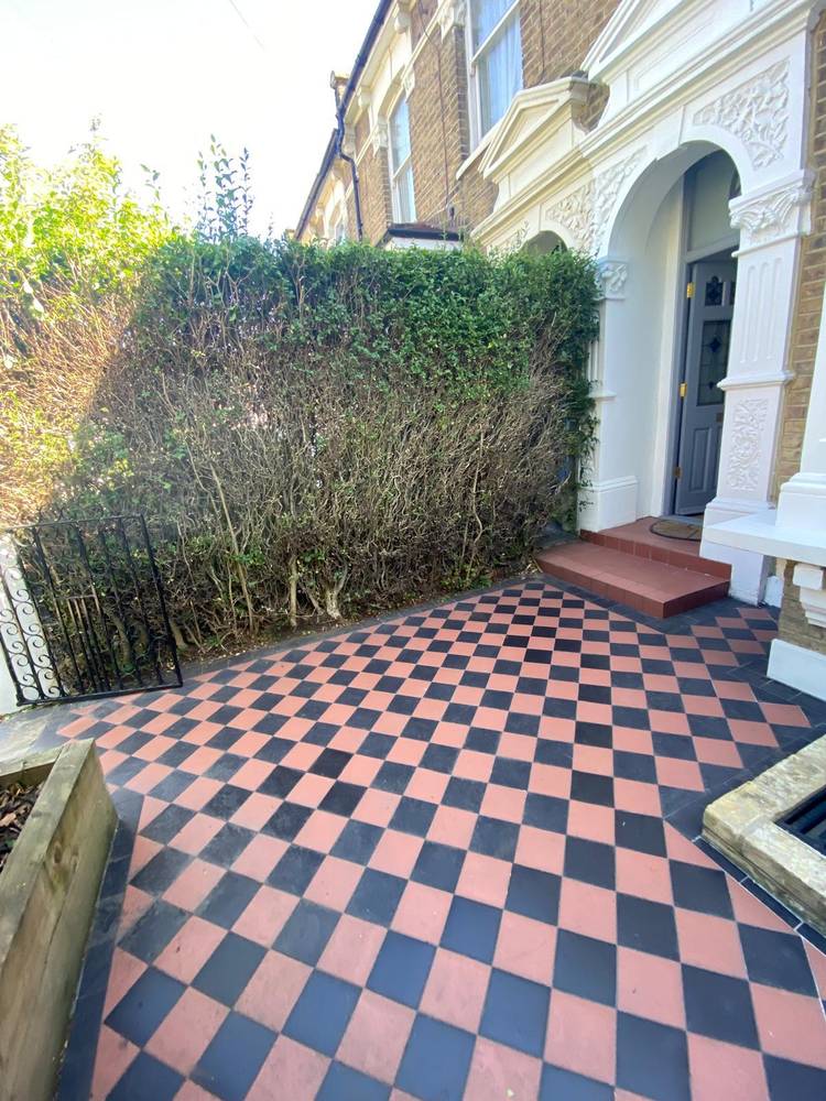 4 bedroom terraced house