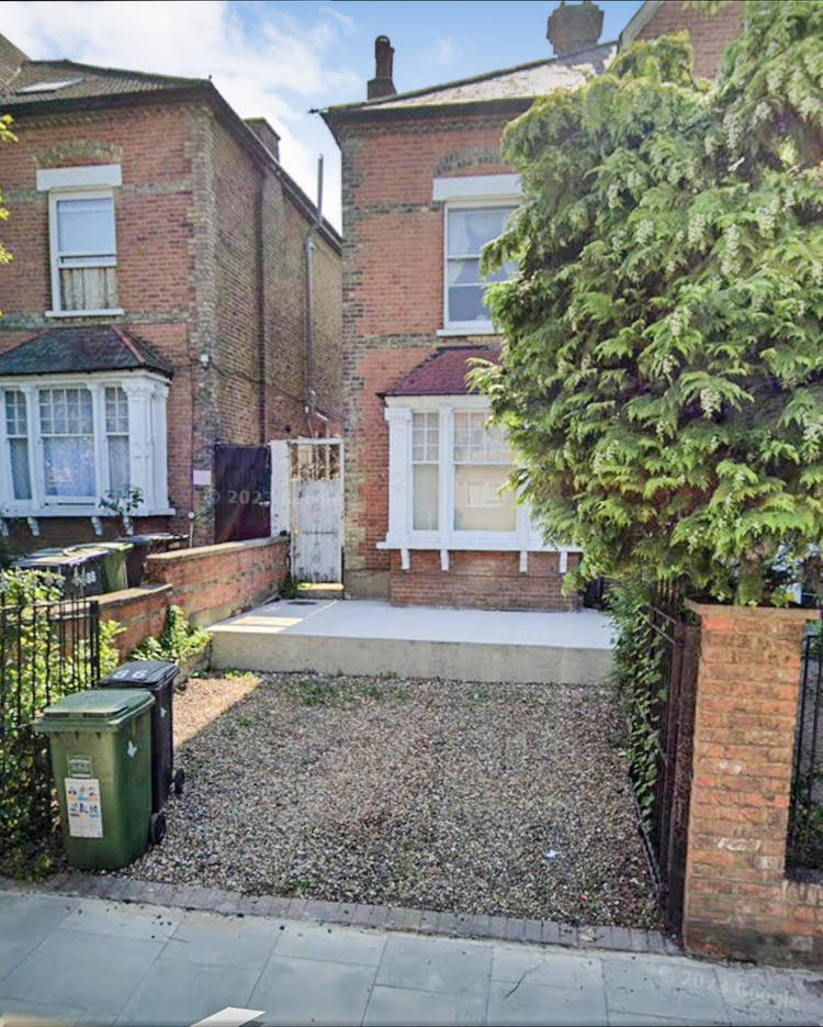 8 bedroom semi-detached house