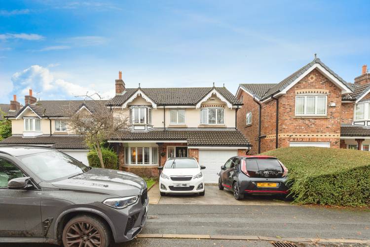 4 bedroom detached house
