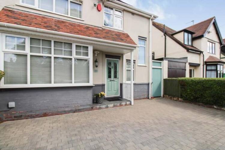 3 bedroom semi-detached house