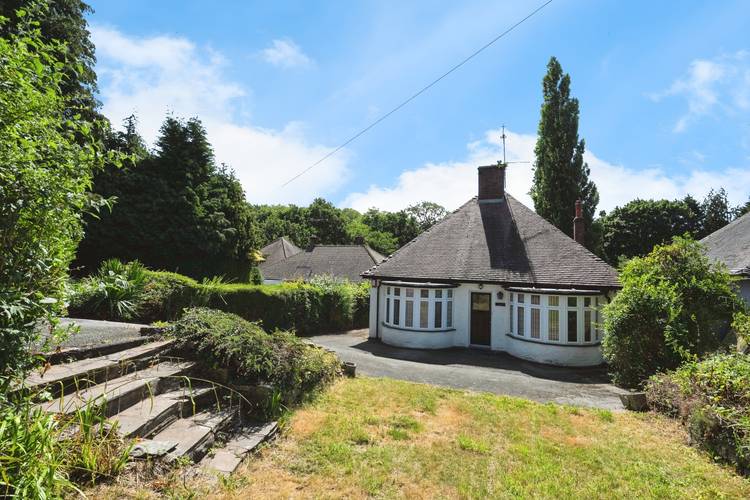 2 bedroom detached bungalow