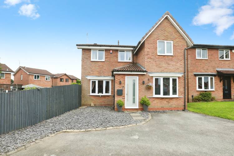 4 bedroom detached house