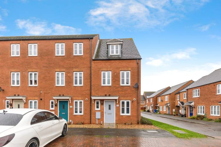 2 bedroom end of terrace house