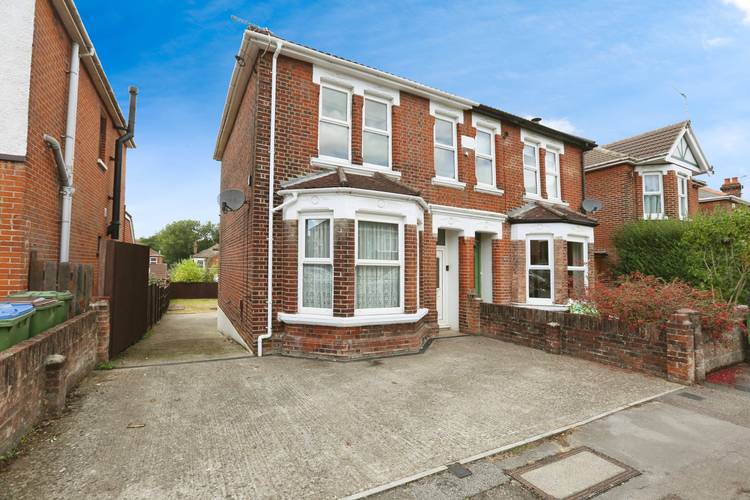 4 bedroom semi-detached house