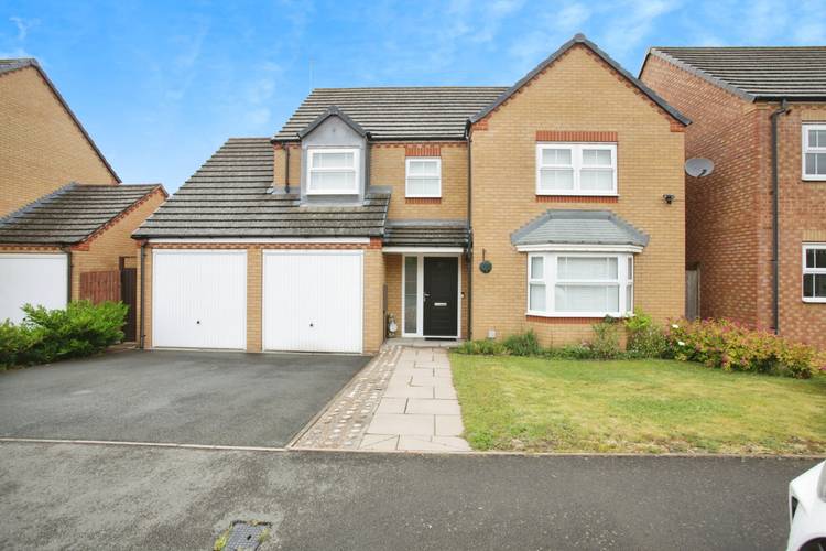 4 bedroom detached house