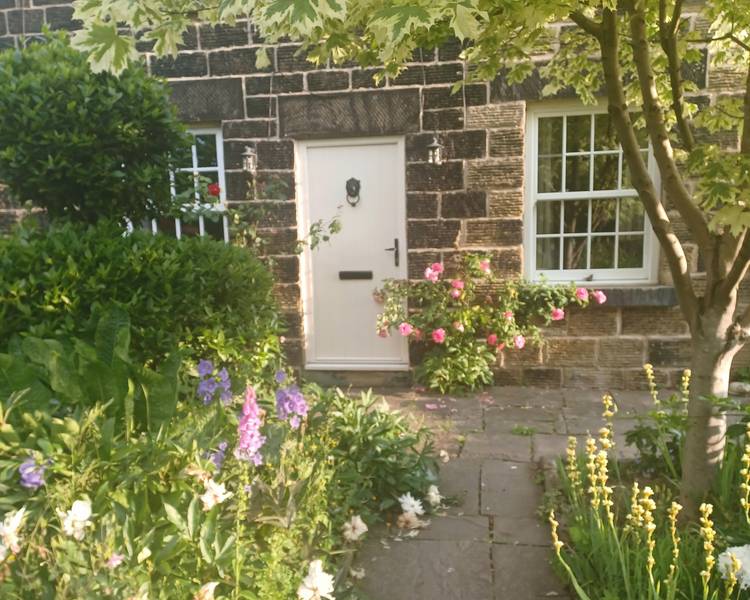 4 bedroom semi-detached house