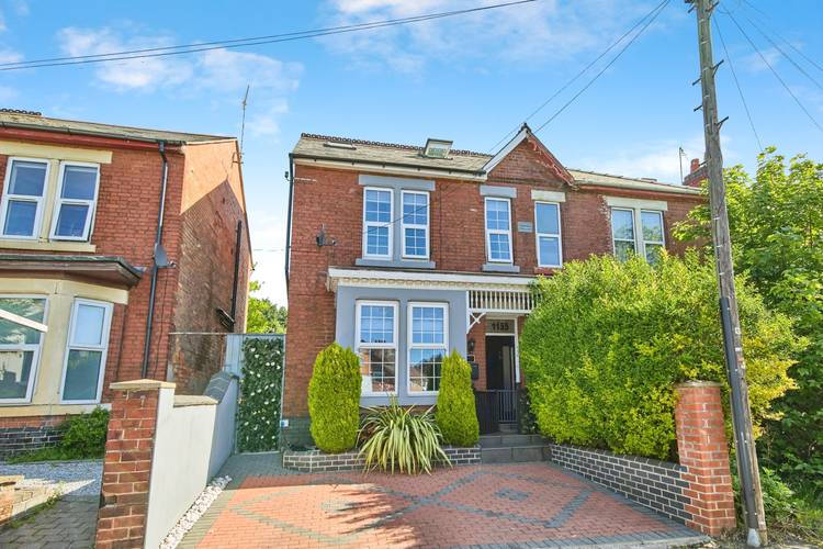 5 bedroom semi-detached house