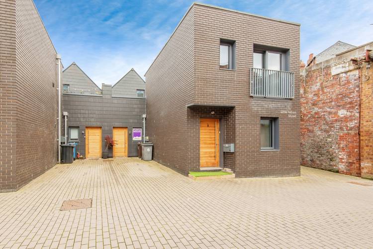 3 bedroom terraced house