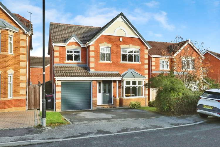 4 bedroom detached house