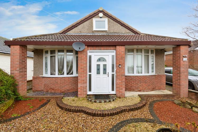 3 bedroom detached bungalow