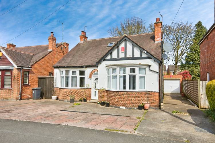 4 bedroom detached bungalow