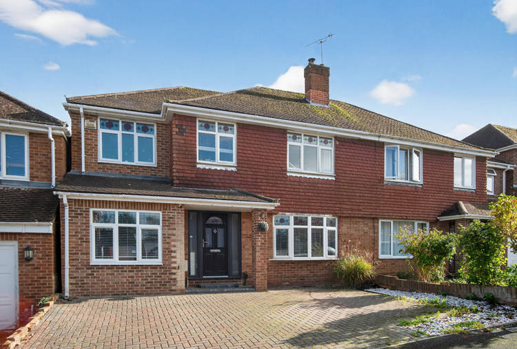 4 bedroom semi-detached house