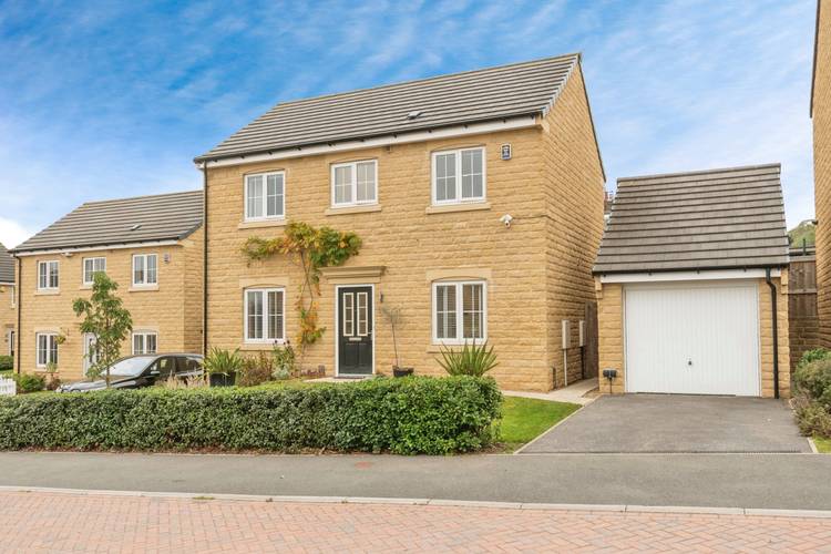 4 bedroom detached house