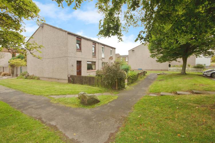 3 bedroom semi-detached house