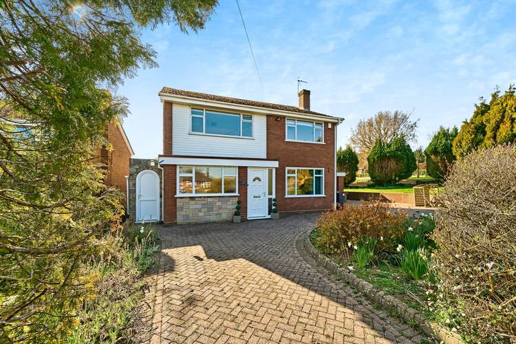 4 bedroom detached house