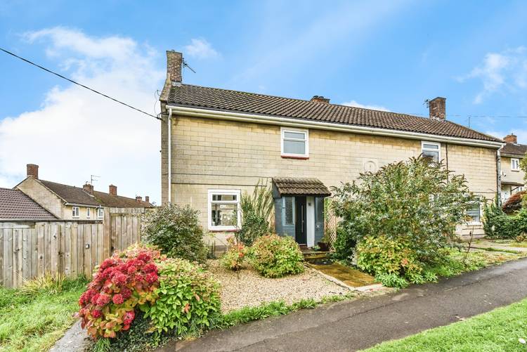 3 bedroom semi-detached house