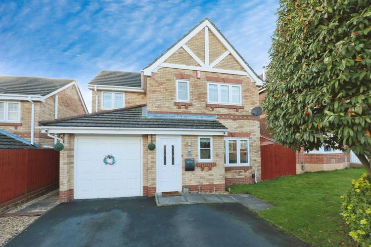 4 bedroom detached house