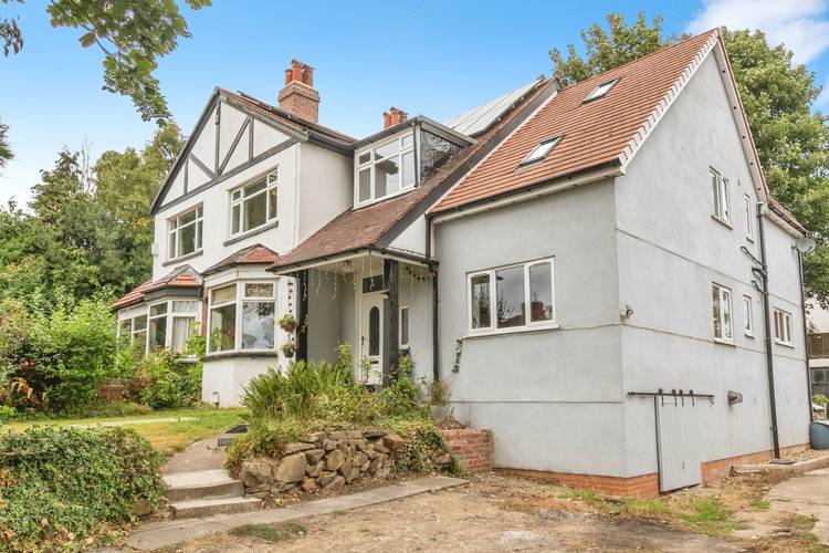 5 bedroom semi-detached house