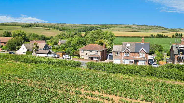 4 bedroom detached house