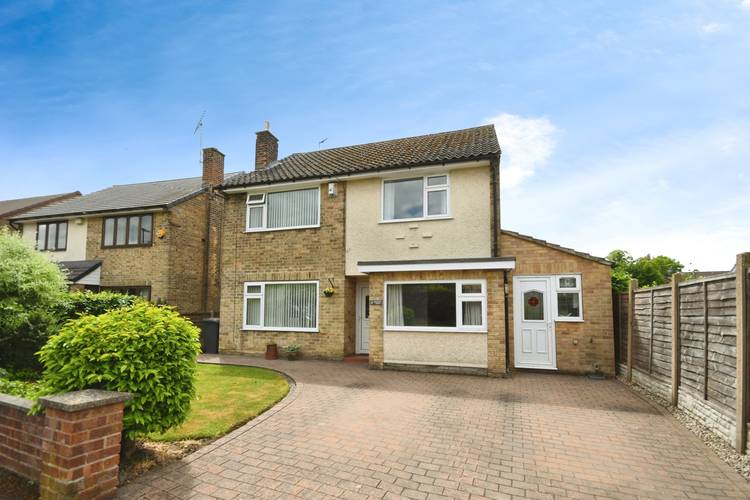 4 bedroom detached house