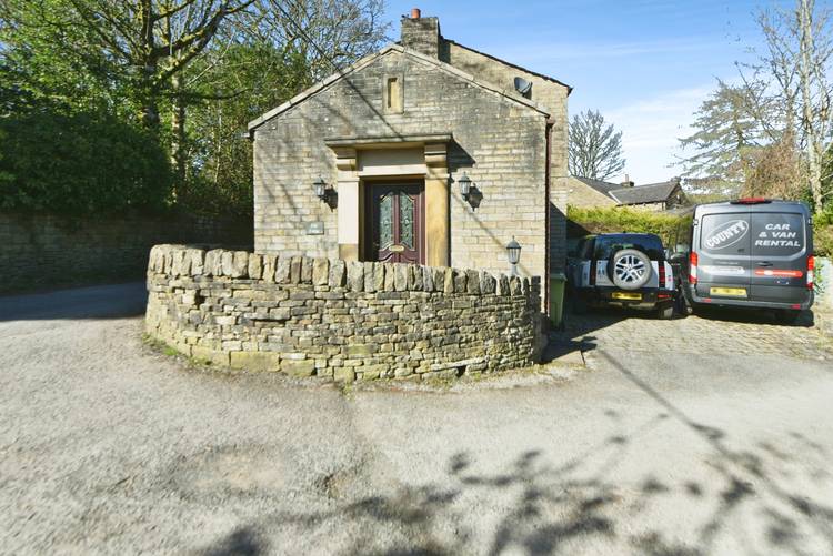 4 bedroom detached house