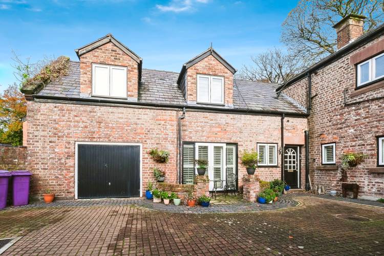 3 bedroom mews house