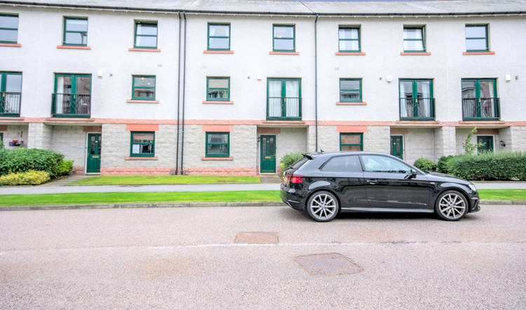 4 bedroom terraced house