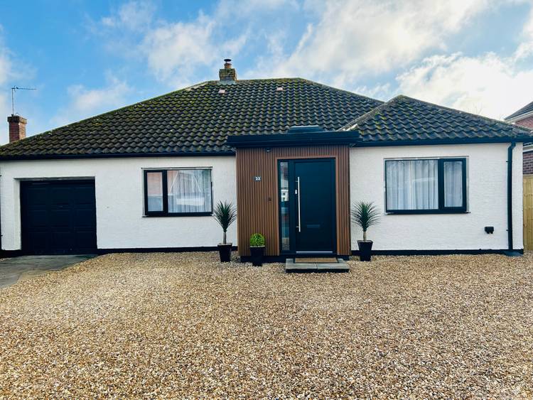 4 bedroom detached bungalow