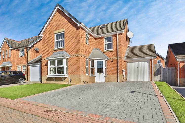 3 bedroom detached house