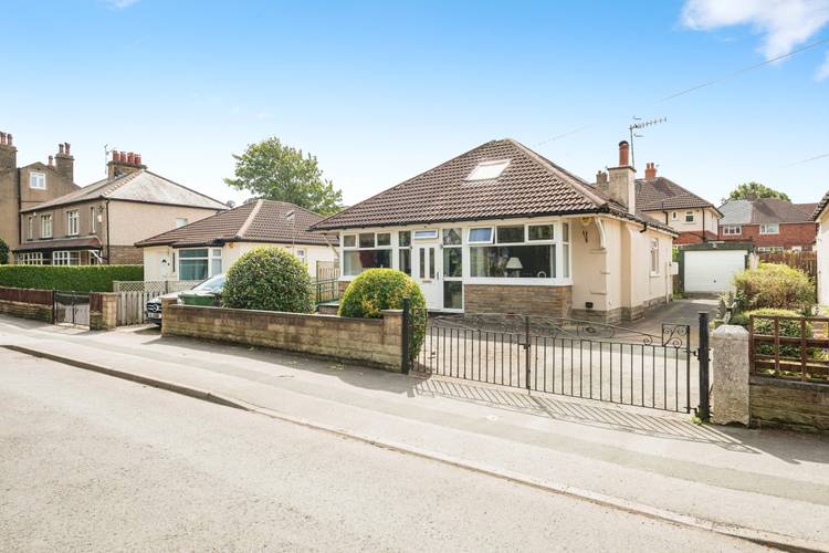 2 bedroom detached bungalow