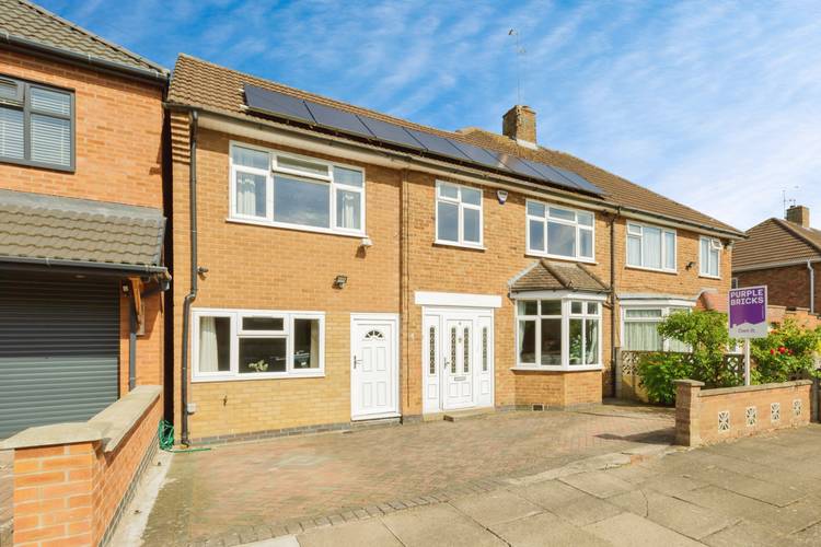 6 bedroom semi-detached house