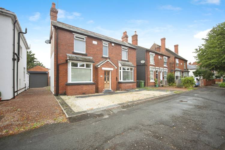 3 bedroom detached house