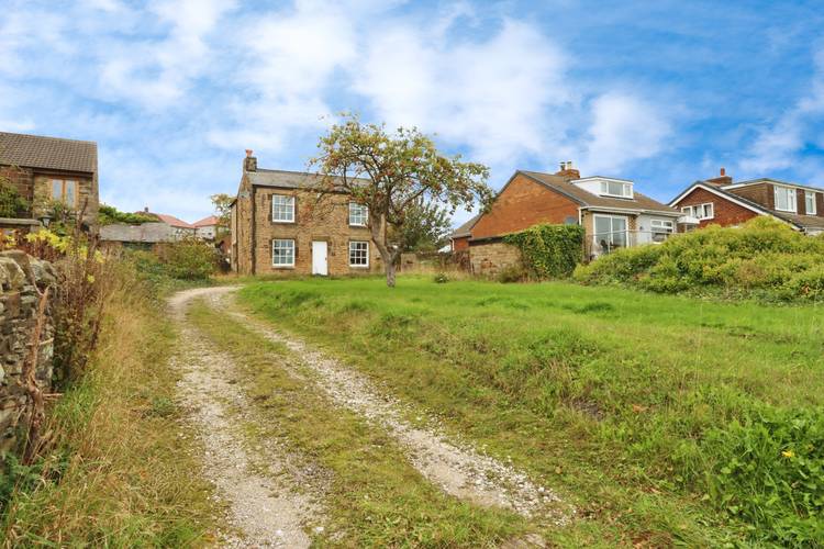 3 bedroom detached house