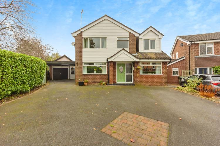 4 bedroom detached house