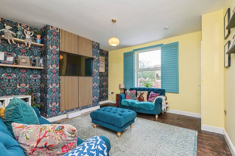 3 bedroom semi-detached house