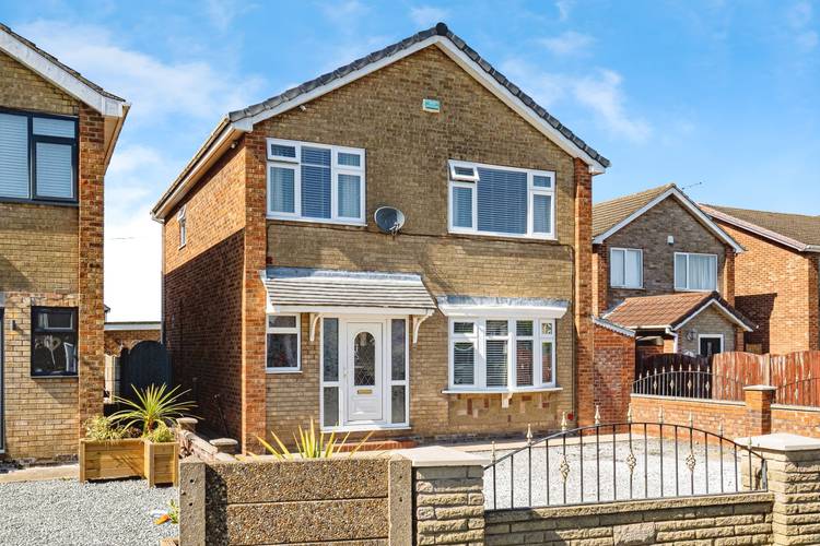 3 bedroom detached house