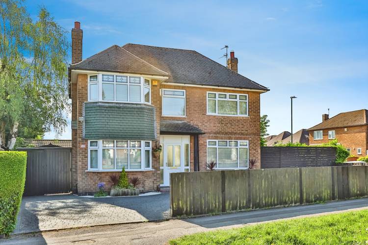 4 bedroom detached house