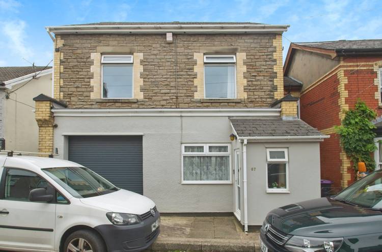 7 bedroom terraced house